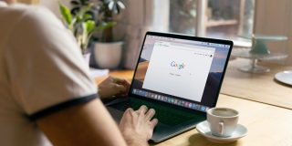 Judge says Apple left it too late to defend its $20B+ deal with Google | Google site open on a MacBook