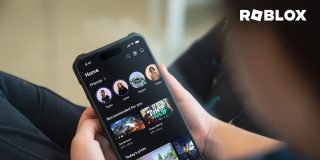 Act surprised – Roblox AI-powered age verification doesn't protect kids | Roblox shown on smartphone screen