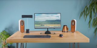 Incredible video shows invisible wireless power for an entire desk, including the monitor (screengrab)