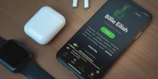 Now it's easier than ever to download Spotify playlists to your Apple Watch | iPhone, Apple Watch, AirPods, with Spotify app open