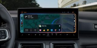CarPlay iOS 26 tapbacks Messages
