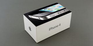The 20 bytes of code that fixed Antennagate | Boxed iPhone 4 shown