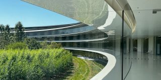 Apple generates $2.4 million per employee but is only third in the ranking | A view from the interior of the Apple Park campus