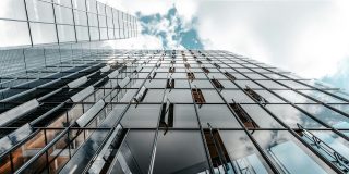 Hackers steal customer data from JPMorgan Chase and Citi | Stock photo of a modern skyscraper