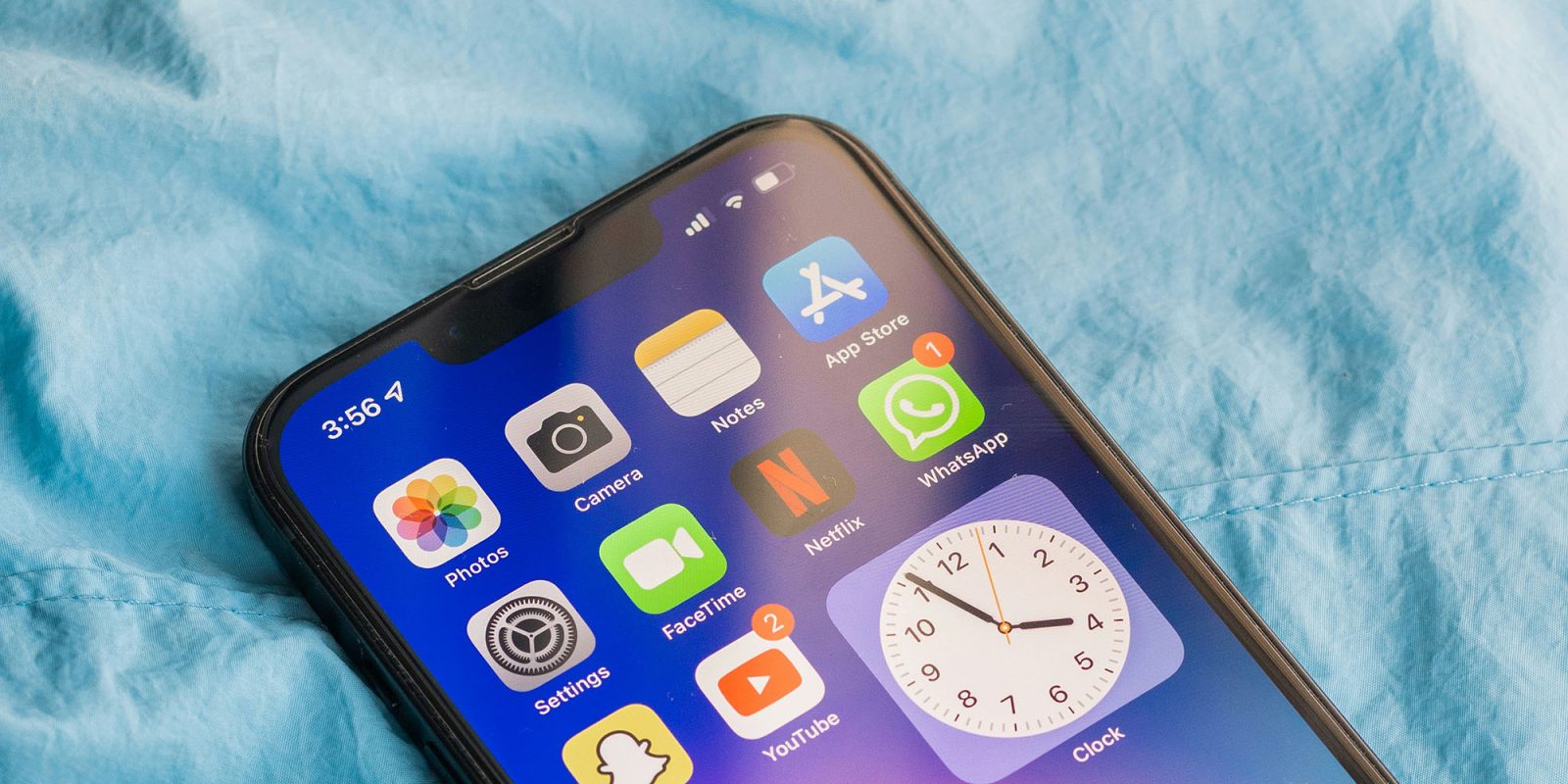 iPhone SE 4 displays will be the same as the iPhone 13 (shown)