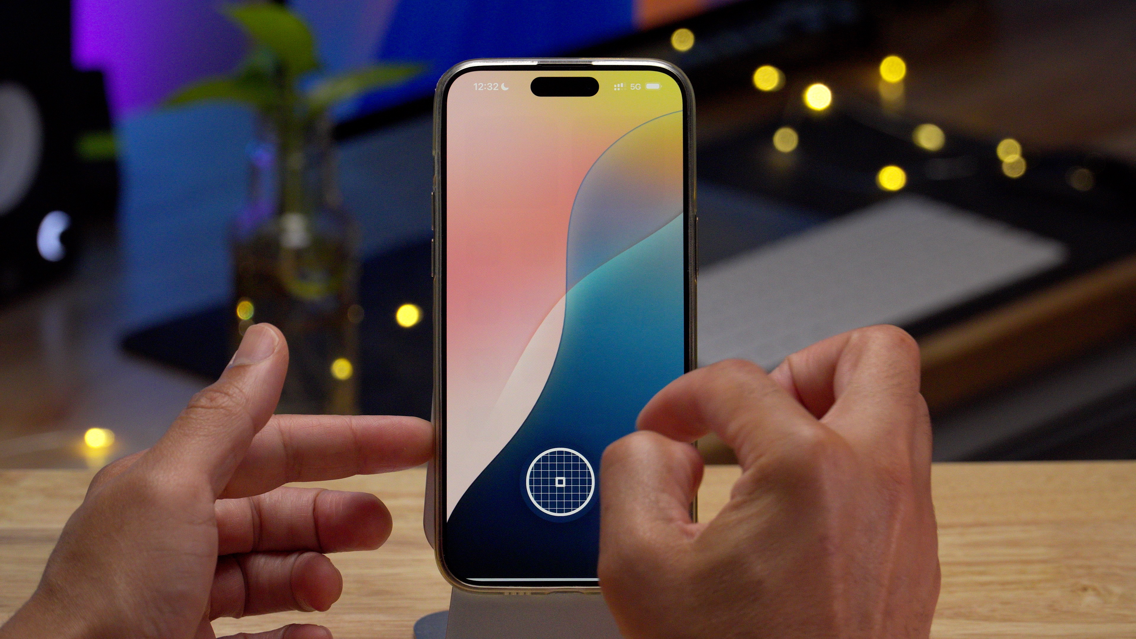 Tinted icon eyedropper sampler iOS 18 Home Screen wallpaper