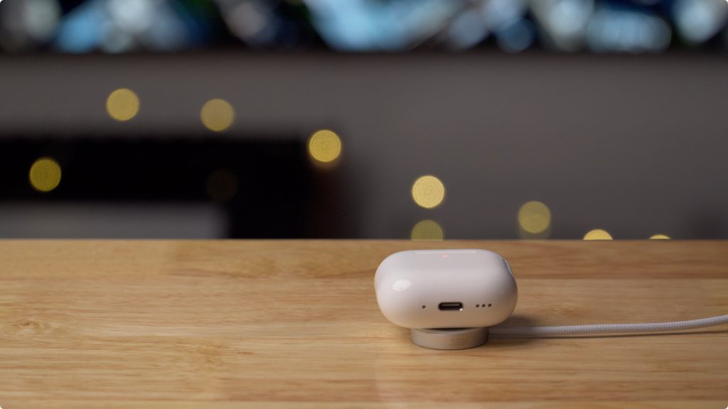 AirPods 4 wireless charging