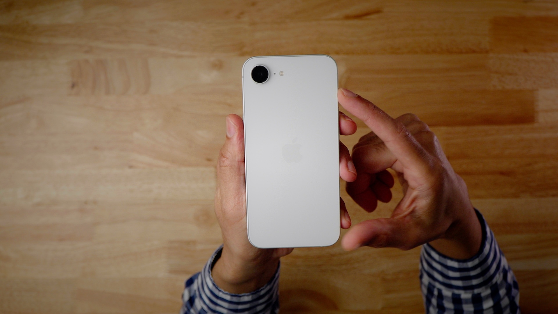 iPhone 16e