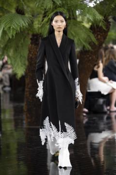 A model walks the runway during the Christian Dior Haute Couture Fall/Winter 2026-2027 fashion show as part of Paris Fashion Week on July 06, 2025 in Paris, France. 