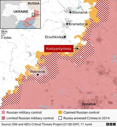 Map showing city of Kostyantynivka in eastern Ukraine - with red areas under Russian control
