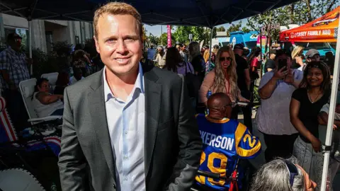 Los Angeles Times via Getty Images Mayoral candidate Spencer Pratt hosts a campaign