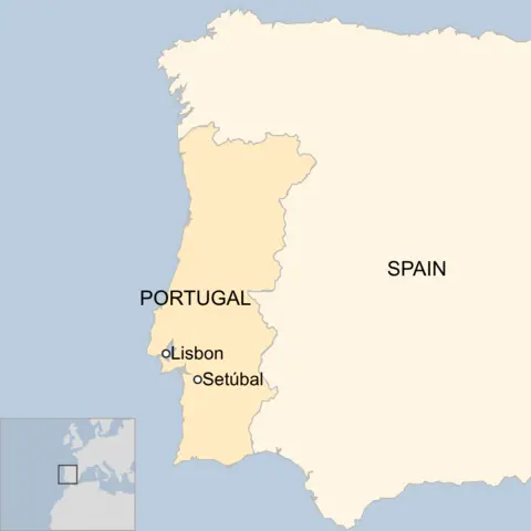 A map of Portugal showing the locations of Setubal and the capital, Lisbon.