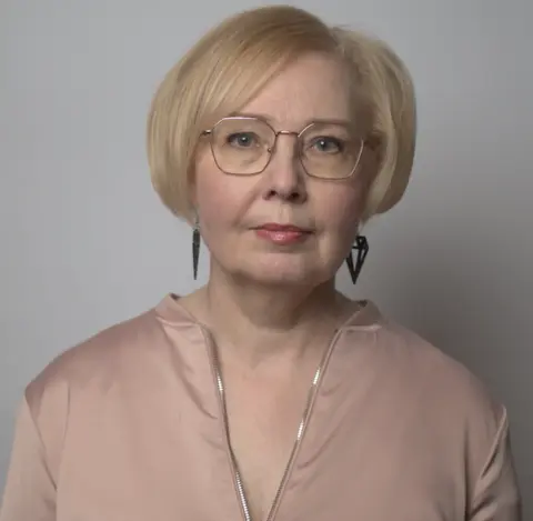 Jesse Posti, Digiliekki Tiina Parikka