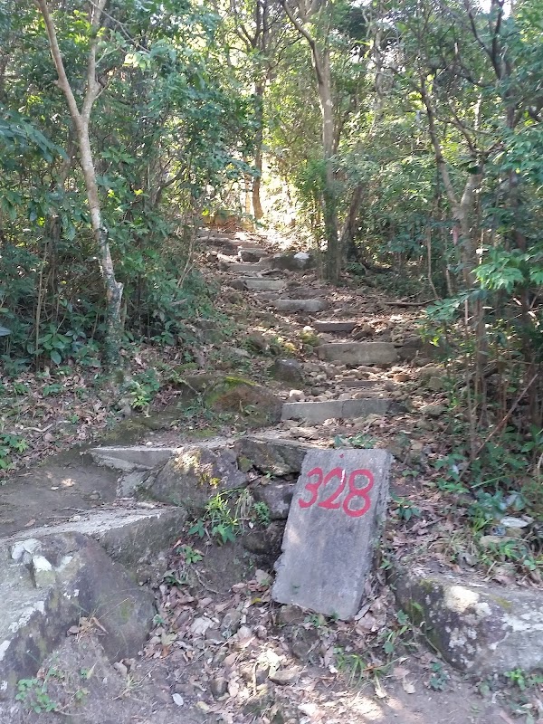 見下文