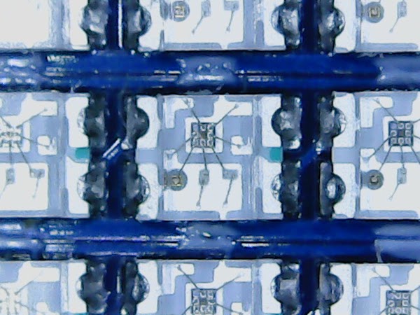 見下文