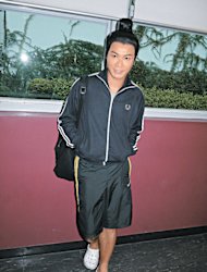 曾醒明認發「靠嚇」電郵反擊挖角  袁彌明鬧爆無綫合約苛刻