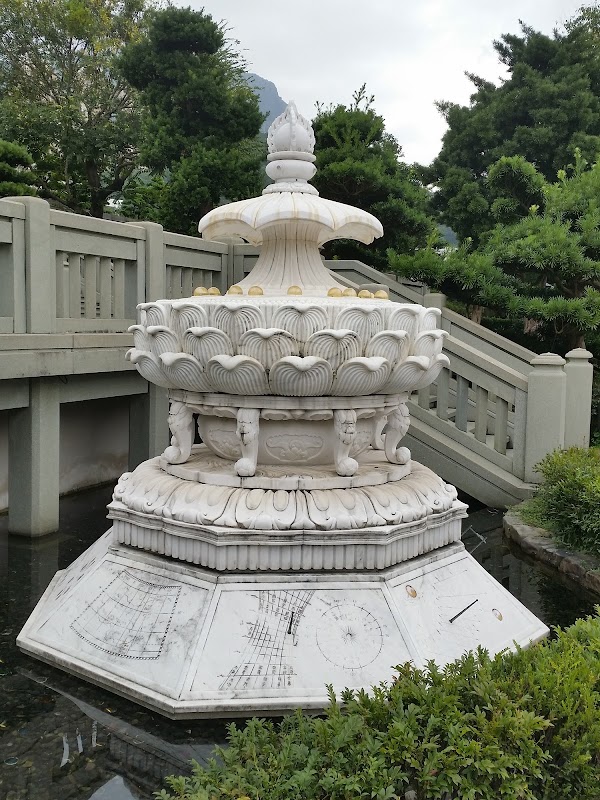 見下文