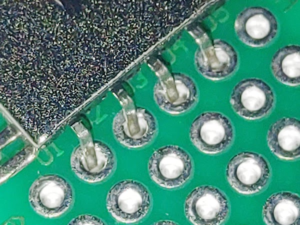 見下文