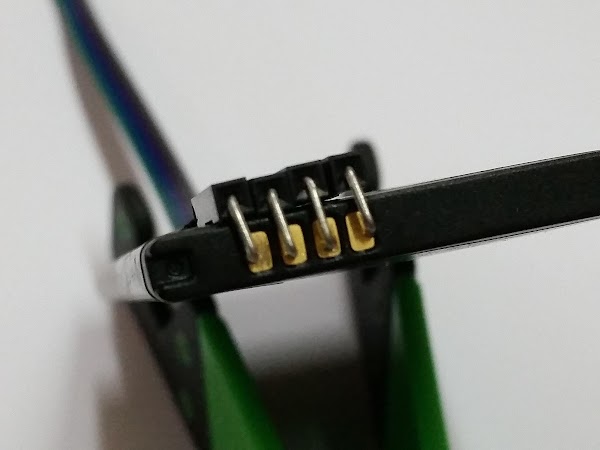 見下文