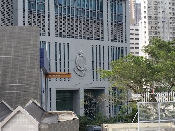 見下文