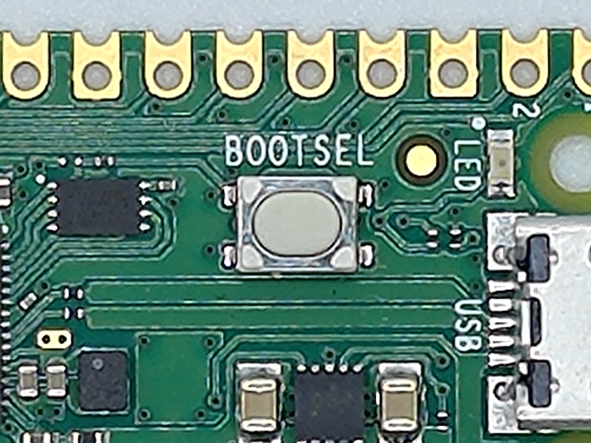 見下文