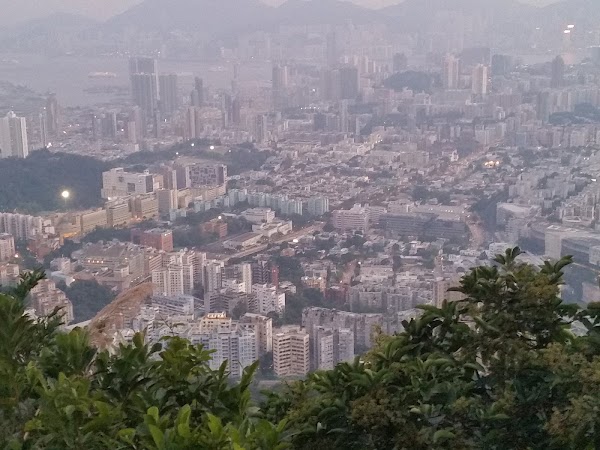 見下文