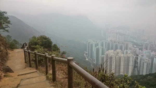見下文