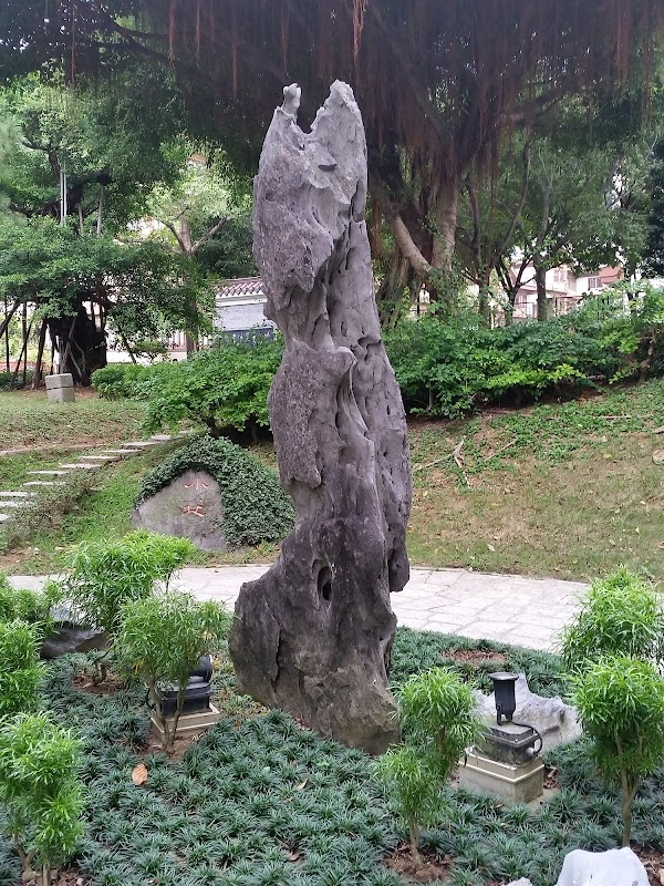 見下文