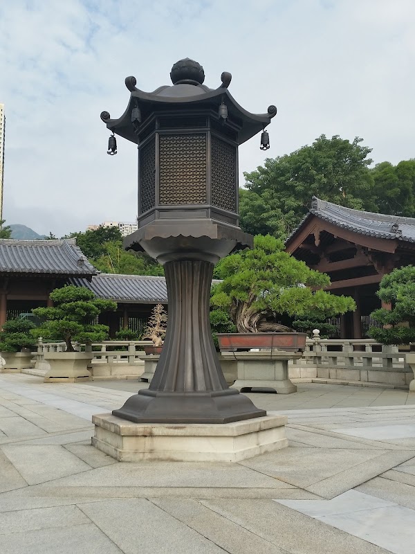 見下文