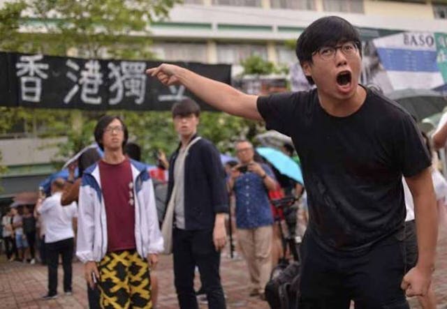 粗言穢語是港式「風範」?(周竪峰Facebook)