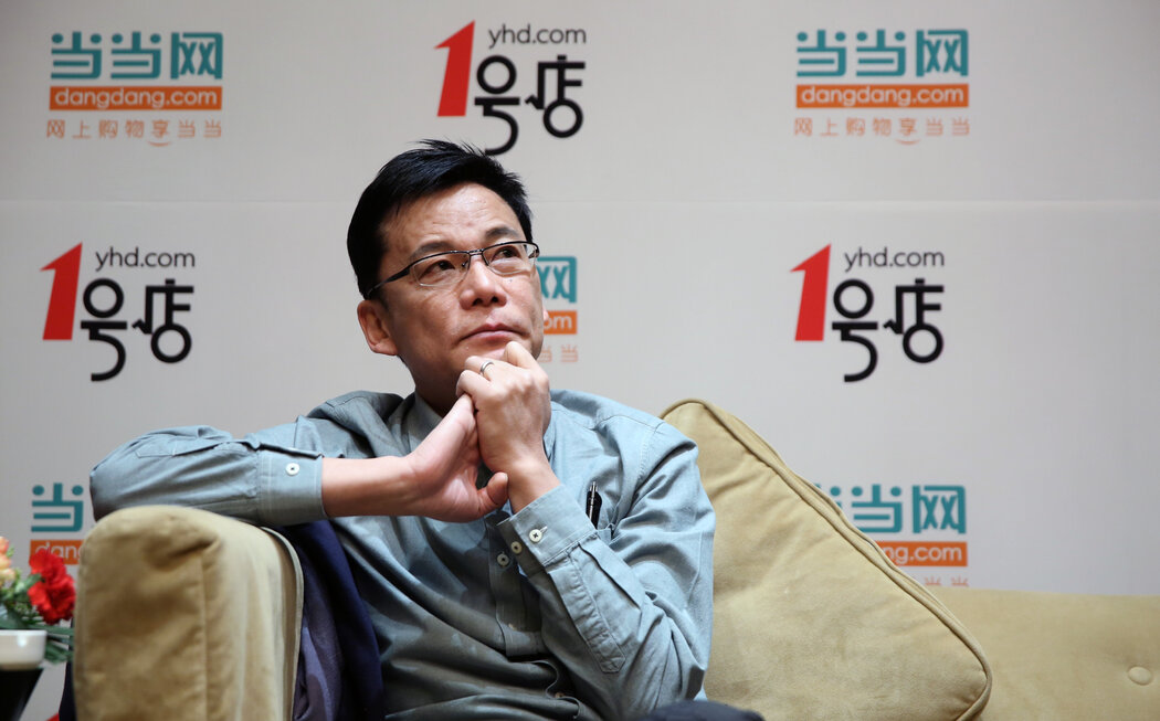 電子商務門戶網站噹噹網的聯合創始人李國慶曾試圖調解民族主義者在網上對企業家的攻擊，但不僅無濟於事，連他自己也遭到了攻擊。