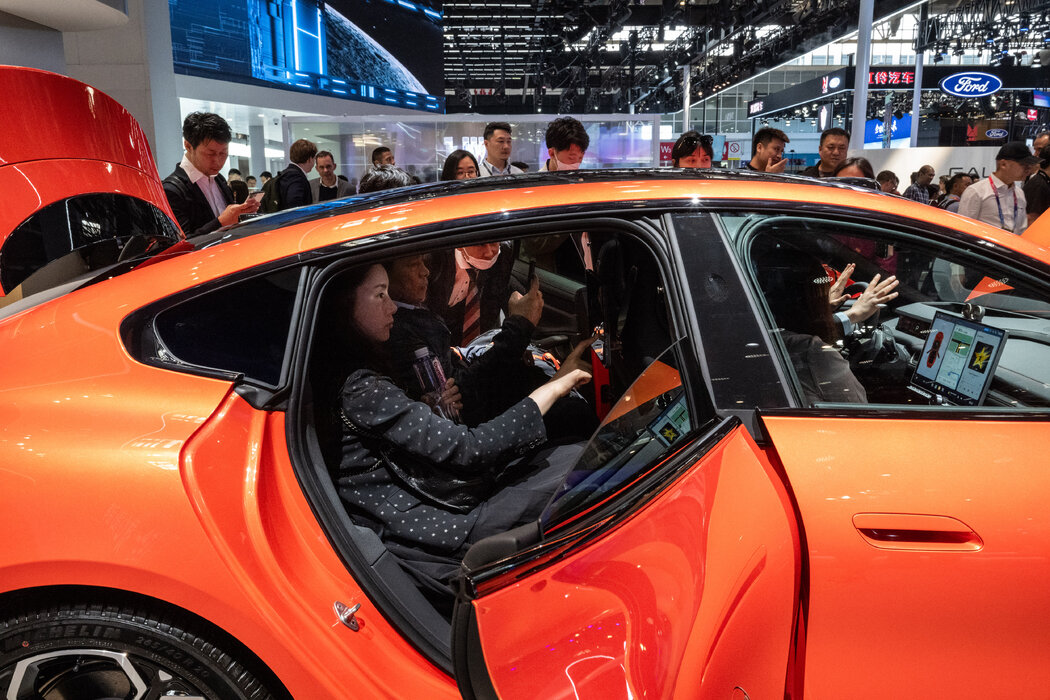 上週北京車展的開幕式上,小米的首款汽車SU7。