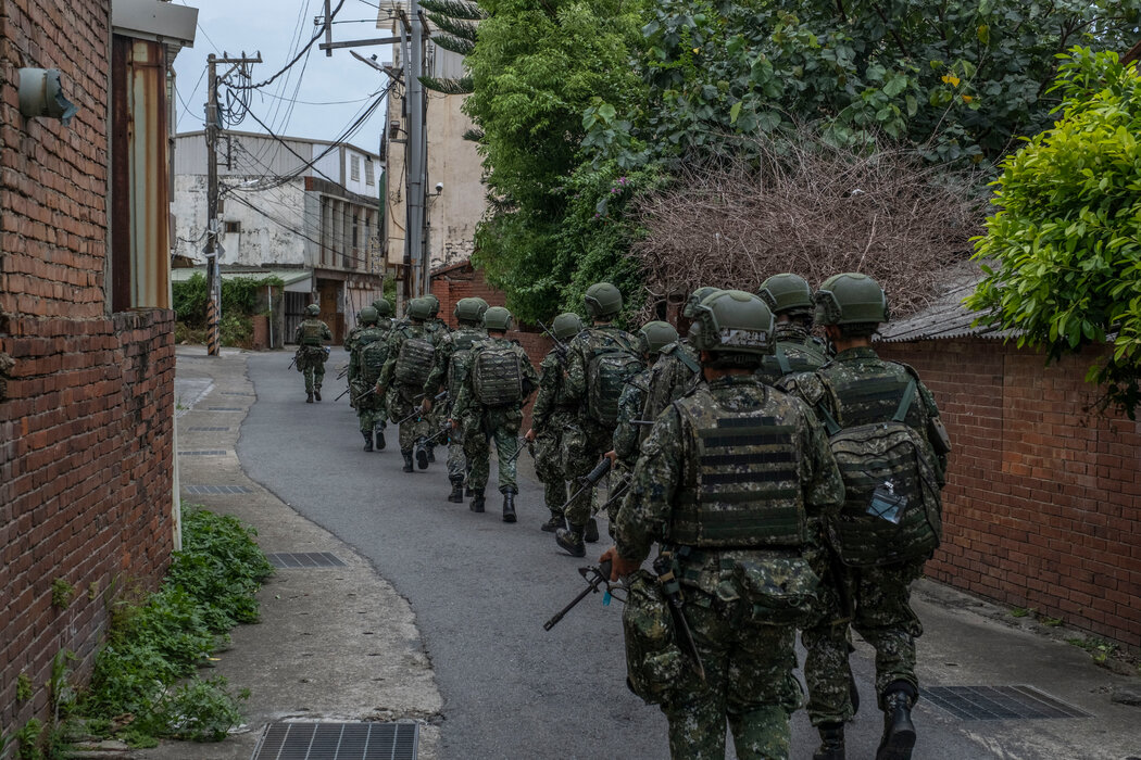 士兵在去年的一次軍事演習中。