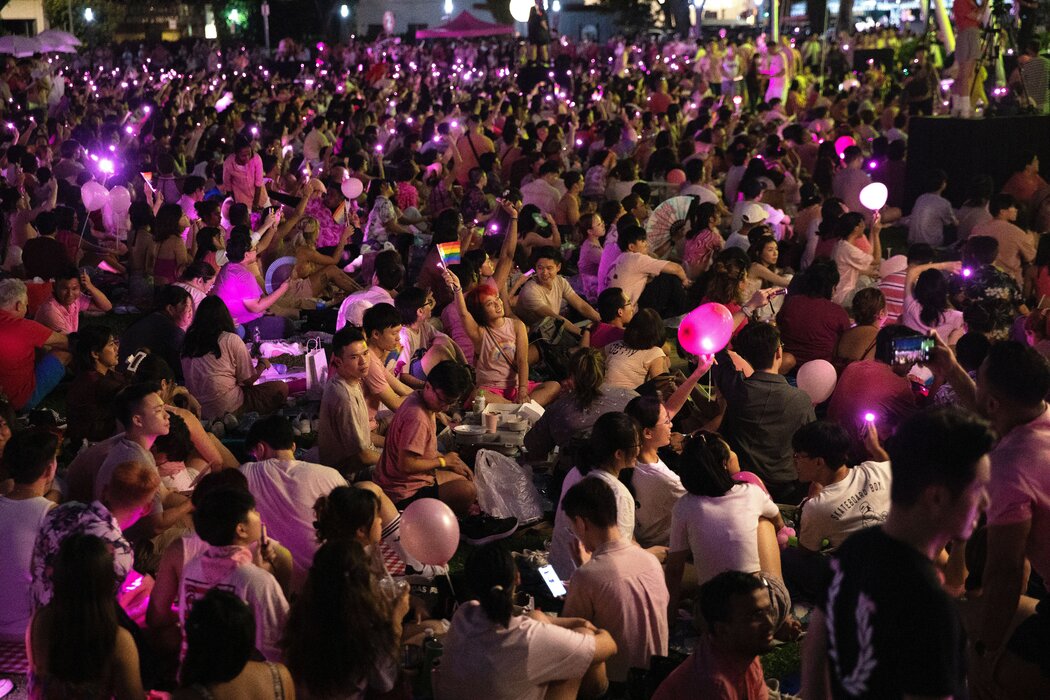 去年6月,新加坡舉辦了一年一度的驕傲節 「粉紅點」,這是自禁止男性之間性行為的法律被廢除後的第一個驕傲節。