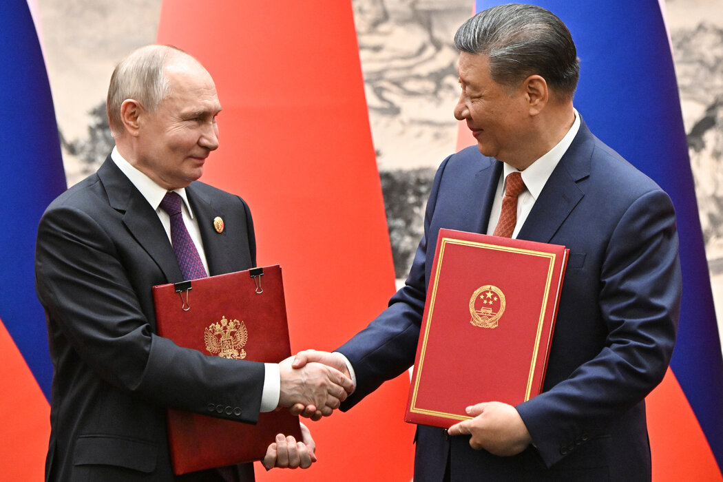 普丁和習近平週四在北京出席簽字儀式,圖片由俄羅斯官媒提供。這兩名領導人的關係十分密切,他們已見過40多次面。