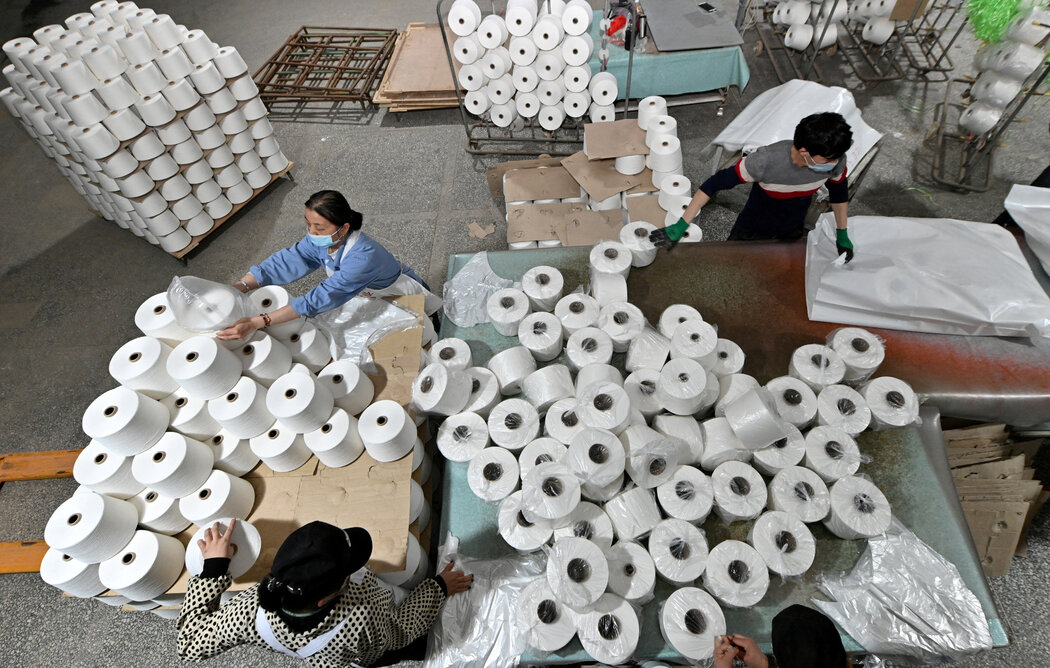 美國表示，在紡織品、太陽能電池板和海產品加工等不同行業，又有一些公司被發現參與了中國新疆地區的強迫勞動項目。