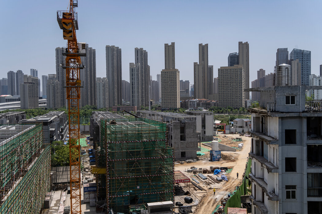 5 月，中國武漢的一處住宅開發項目。中國的建築商正在努力完成承諾的住房單元。