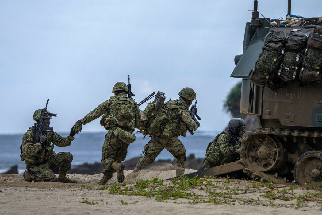 岸田大幅加強了日本的軍事防禦，打破了數十年來限制軍費開支的先例。