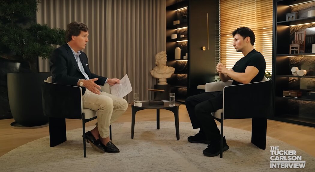 杜羅夫在今年4月播出的一次採訪中與塔克·卡爾森交談。這是杜羅夫多年來首次接受的幾次採訪之一。