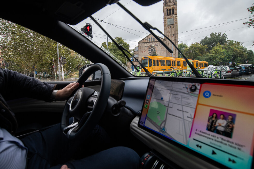 布達佩斯的比亞迪電動汽車。這家汽車製造商計劃於2025年在匈牙利塞格德的一家新工廠開始生產。