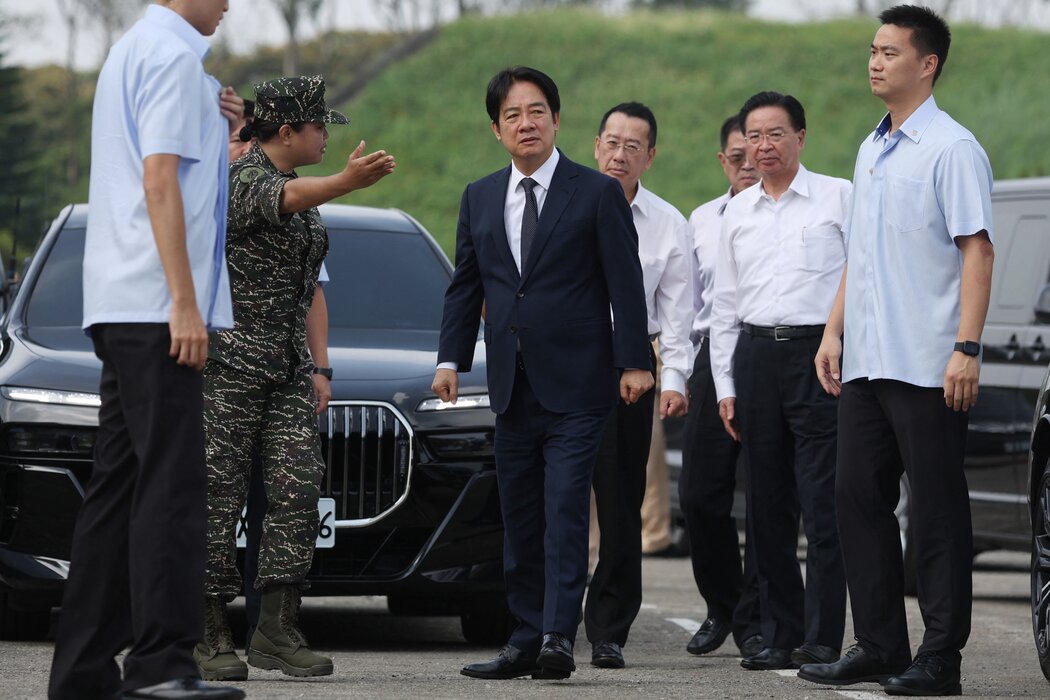 台灣總統賴清德上個月在桃園的一個海軍基地。台灣一直面臨著增加軍費開支的壓力。