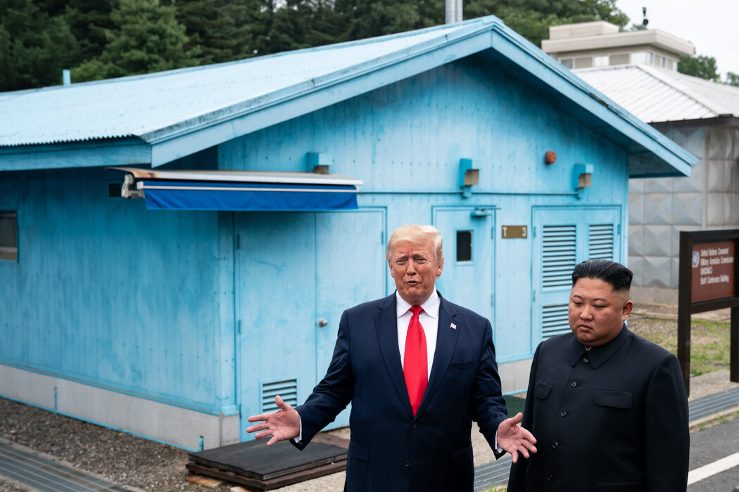 川普曾希望遏制朝鮮的核武庫，在他的第一個任期內曾兩次與朝鮮領導人金正恩見面。