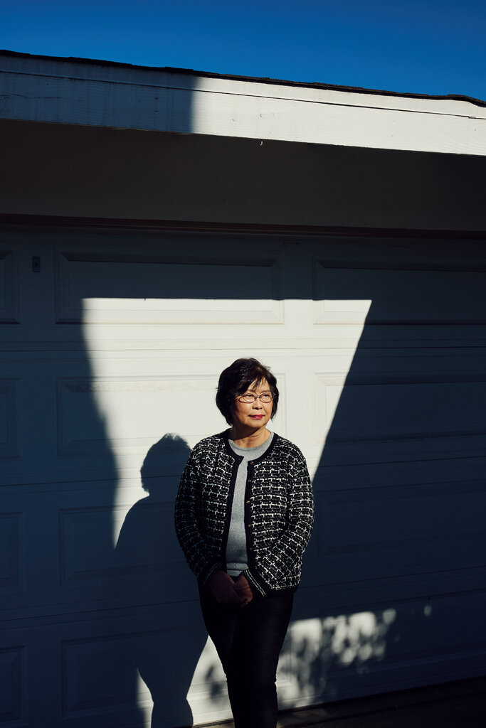 在本地中文電視台擔任銷售總監的安妮·陳認為，民主黨在犯罪問題上過於寬容。