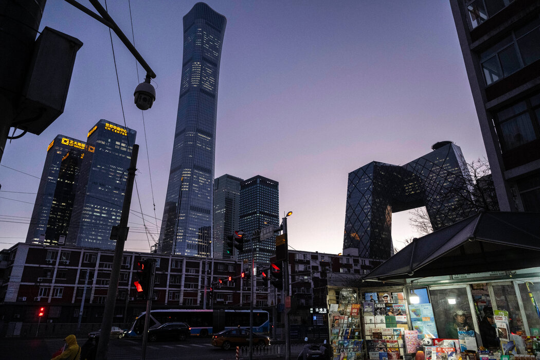 北京的中央商務區，攝於12月初。中國領導層最近罕見地公開承認需要採取更有力的措施，提振低迷的經濟。
