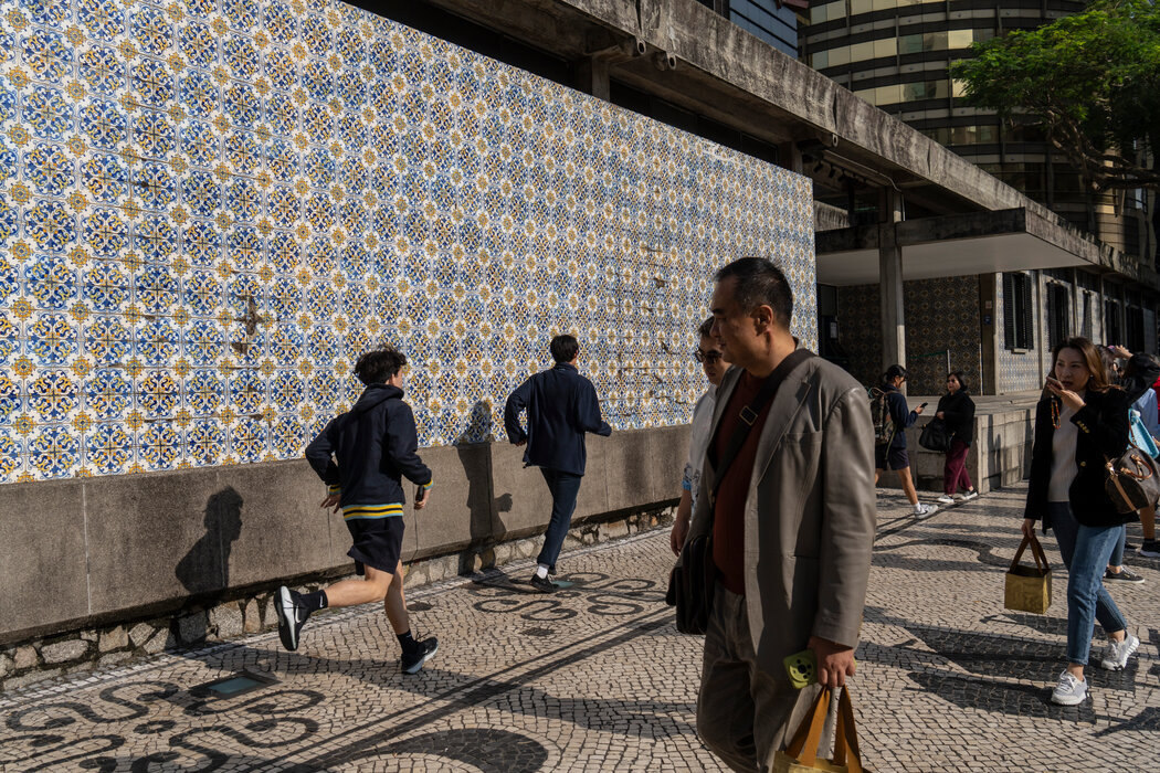 澳門仍然保留著歐洲風格的鵝卵石街道和文化。
