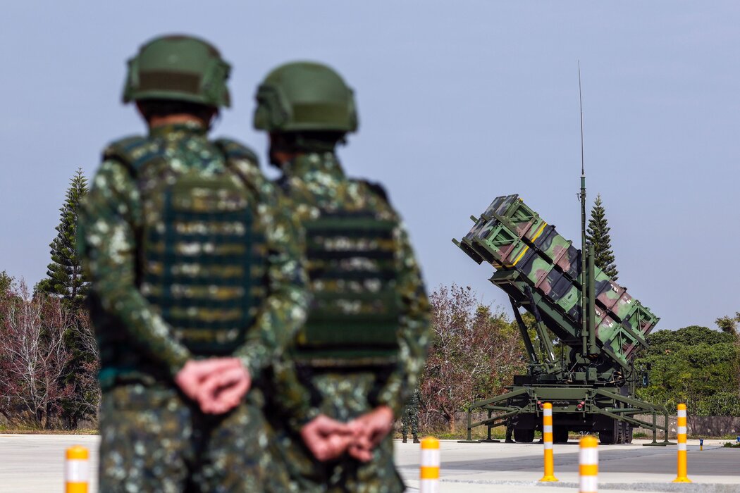 本月早些時候，台灣軍事人員與「愛國者」導彈系統。