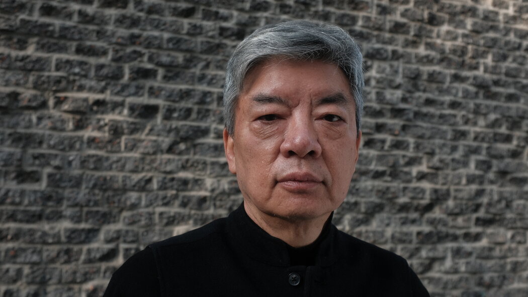 「劉家琨立足當下，因地制宜地對其進行處理，甚至為我們呈現出一個全新的日常生活場景，」普利茲克獎的評審辭中寫道。