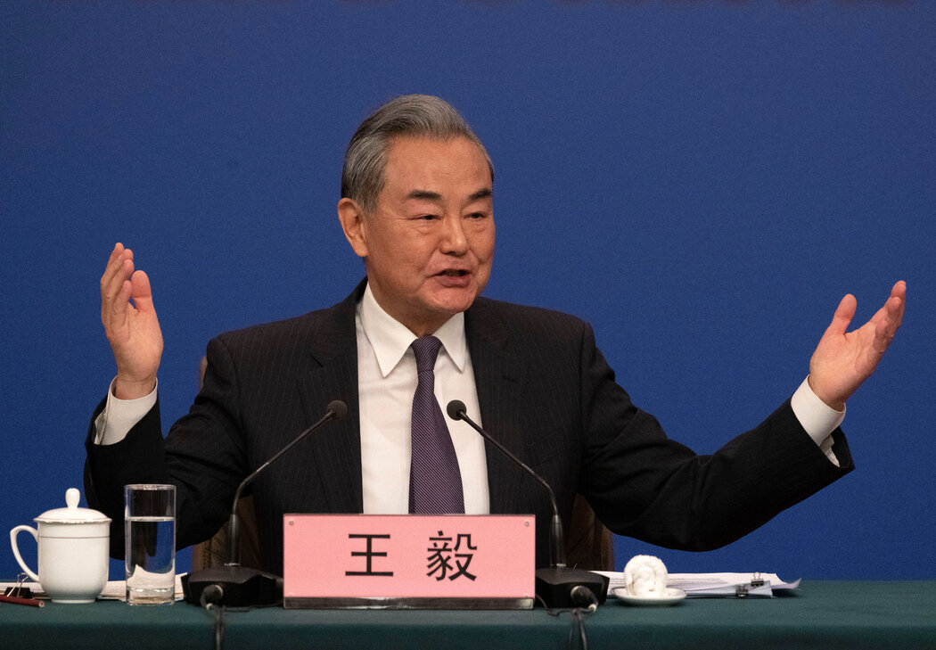 中國最高外交官王毅週五在北京的新聞發布會上。他表示，北京將毫不猶豫地反擊美國對中國商品徵收更多關稅的任何舉措。