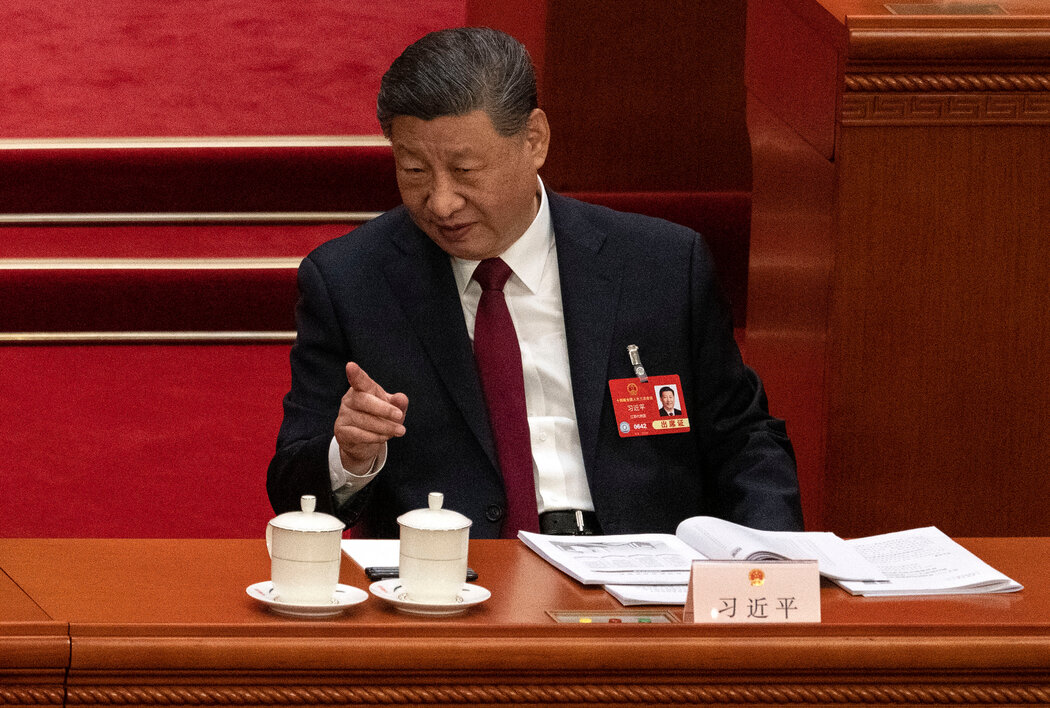 中國領導人習近平出席上週的人大開幕會。他通過這個場合給他的工作重點增加了一道公眾認可的光環。