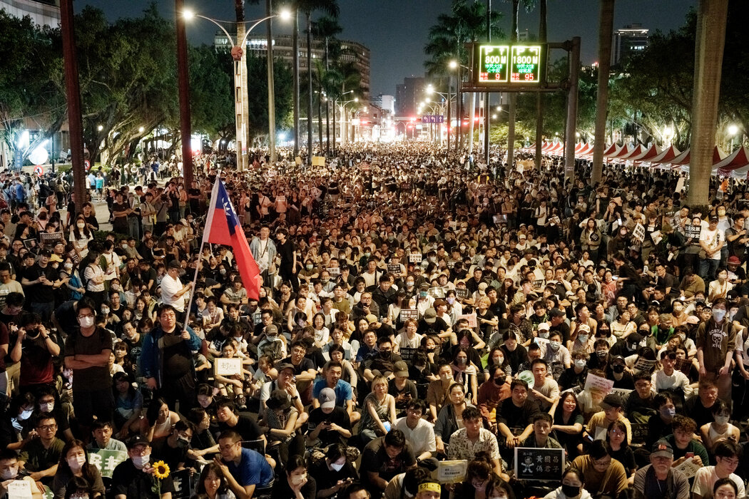 上週，總統賴清德的支持者在台北舉行抗議。